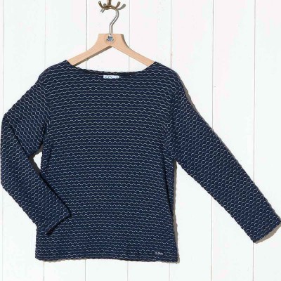 Evran, light sweater with embossed stitch
