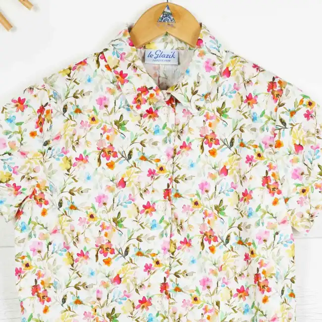 Melya, short-sleeved flowered shirt in 100% cotton