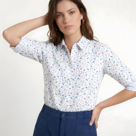 Ménéham, Fancy white blouse with parrot pattern