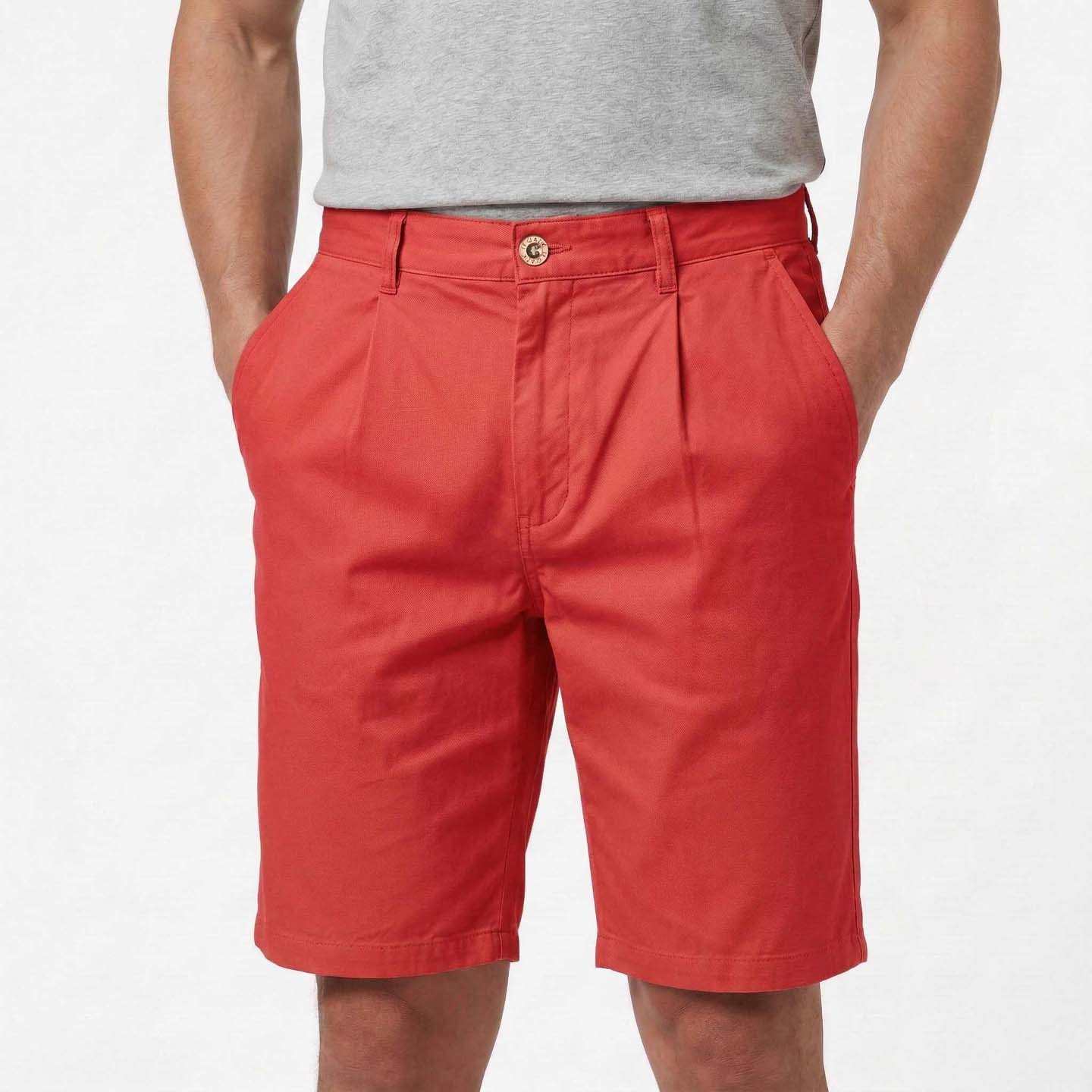 Bernicle, straight-cut men’s bermuda shorts in organic cotton canvas red