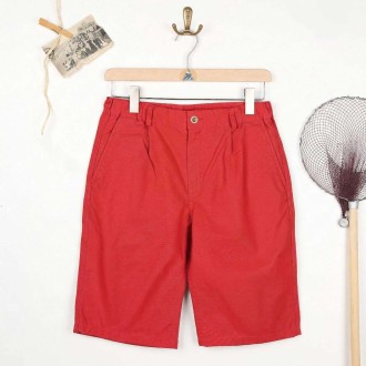 Bernicle, straight-cut men’s bermuda shorts in organic cotton canvas red