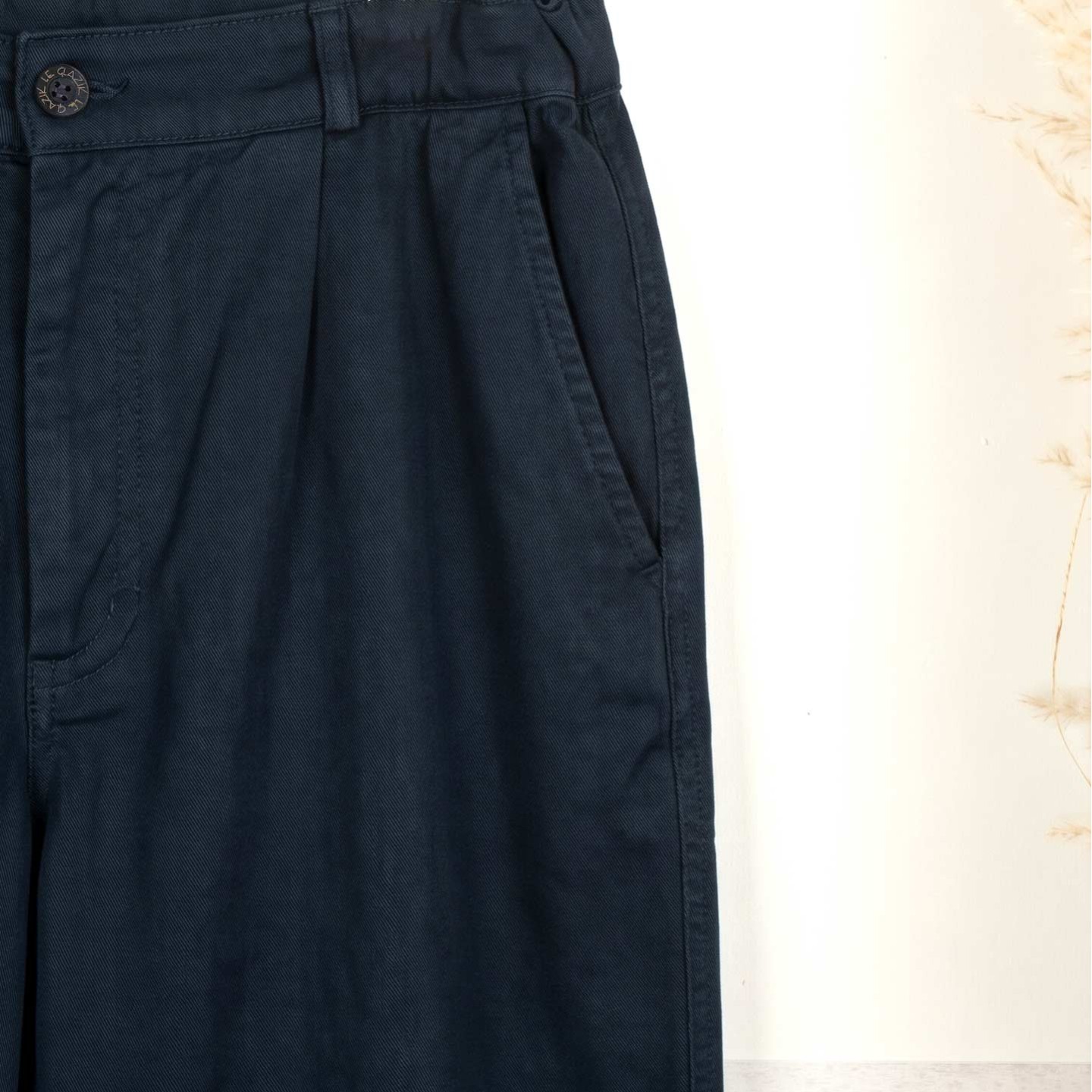 Pissaro, Black Stretch canvas pants and tapered legs